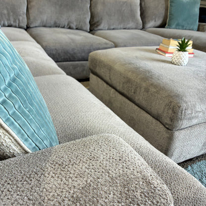 Gray Chaise Sectional & Storage Ottoman