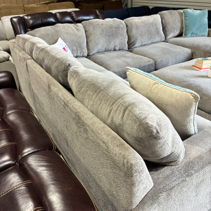 Gray Chaise Sectional & Storage Ottoman