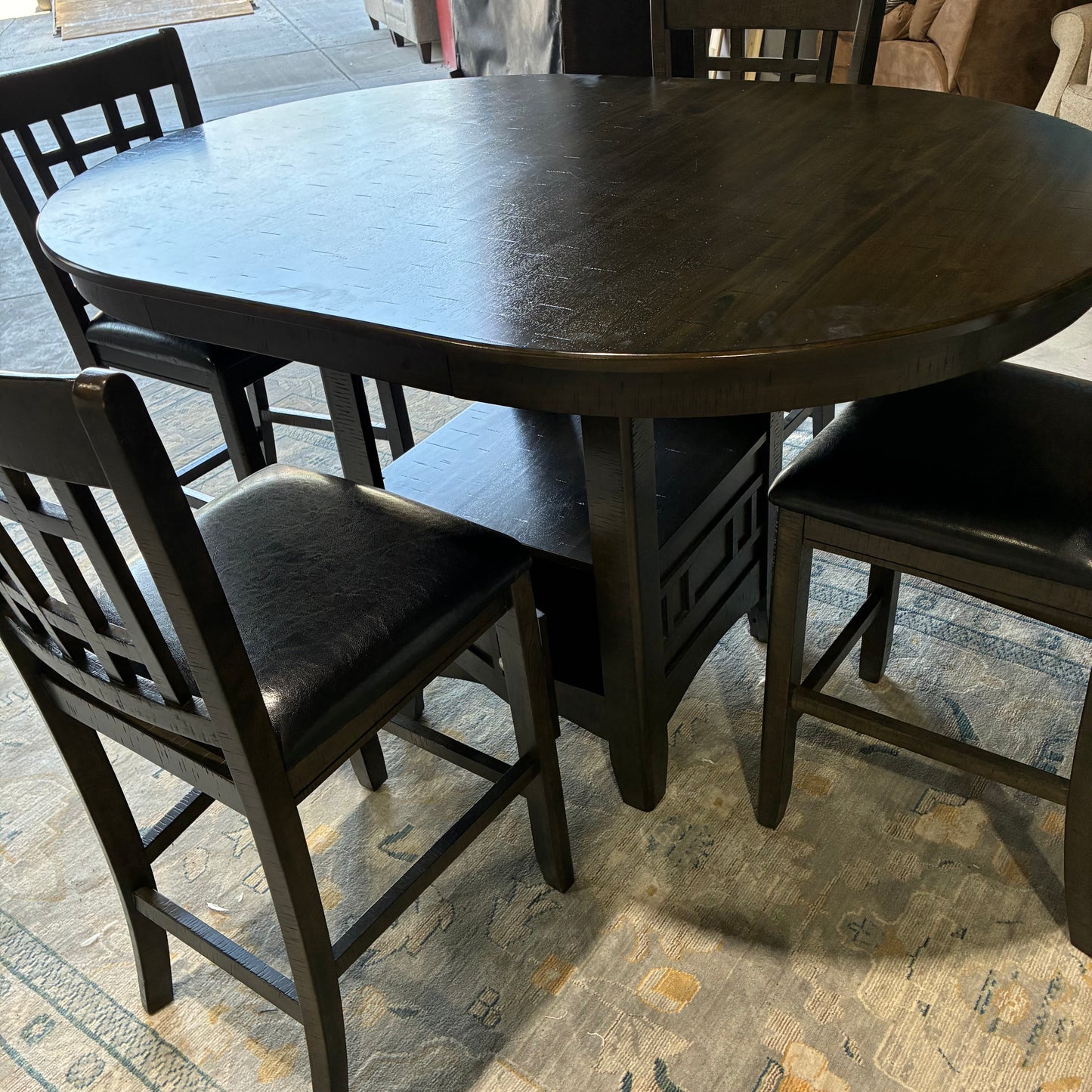 Dining Room Table and Chairs