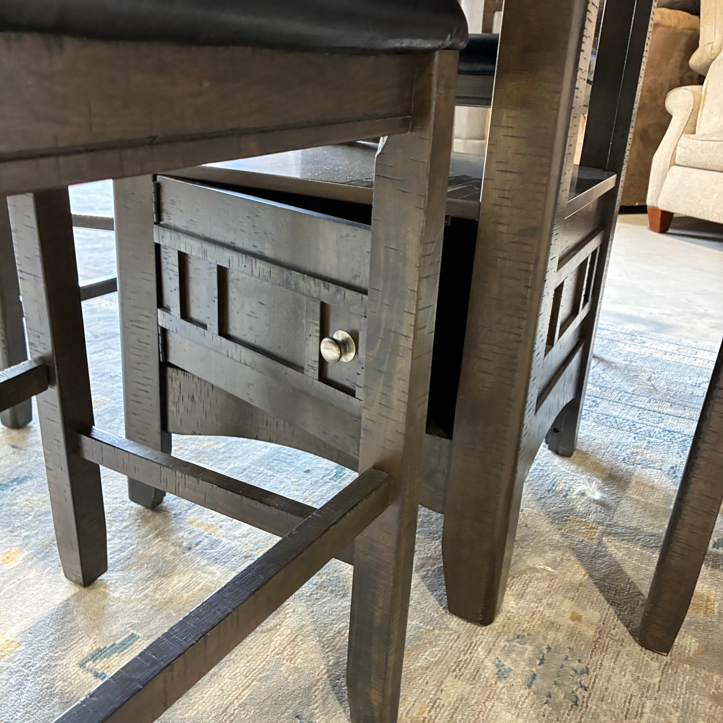 Dining Room Table and Chairs