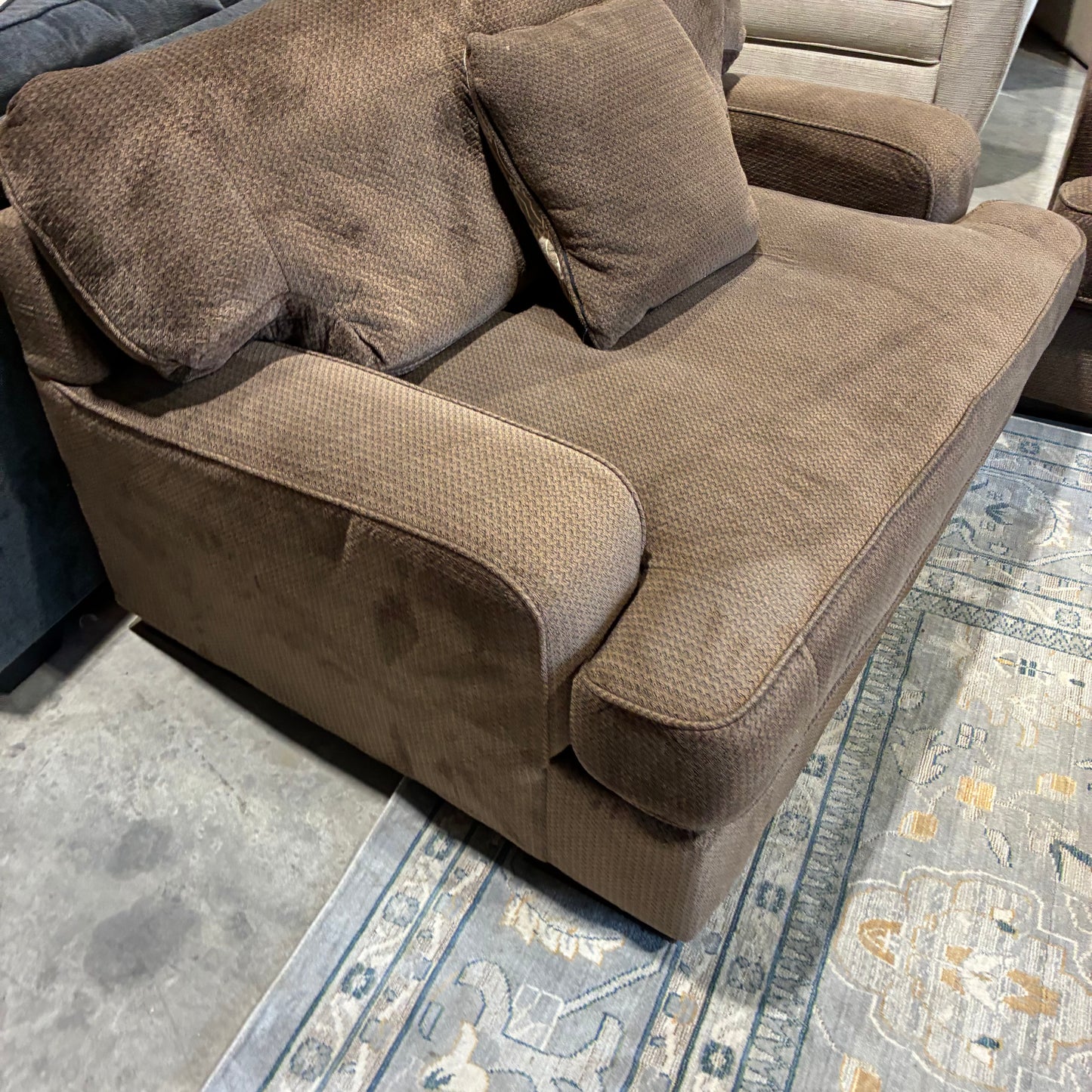 Brown Living Room Dogs Set