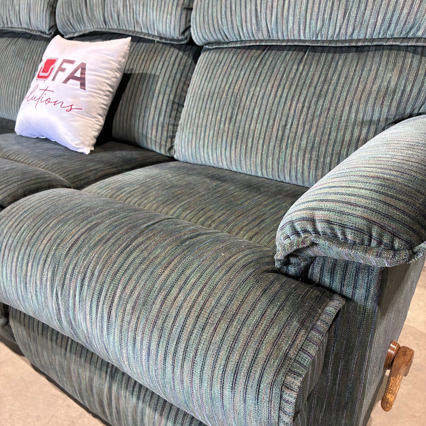 La-Z-Boy Reclining Sofa